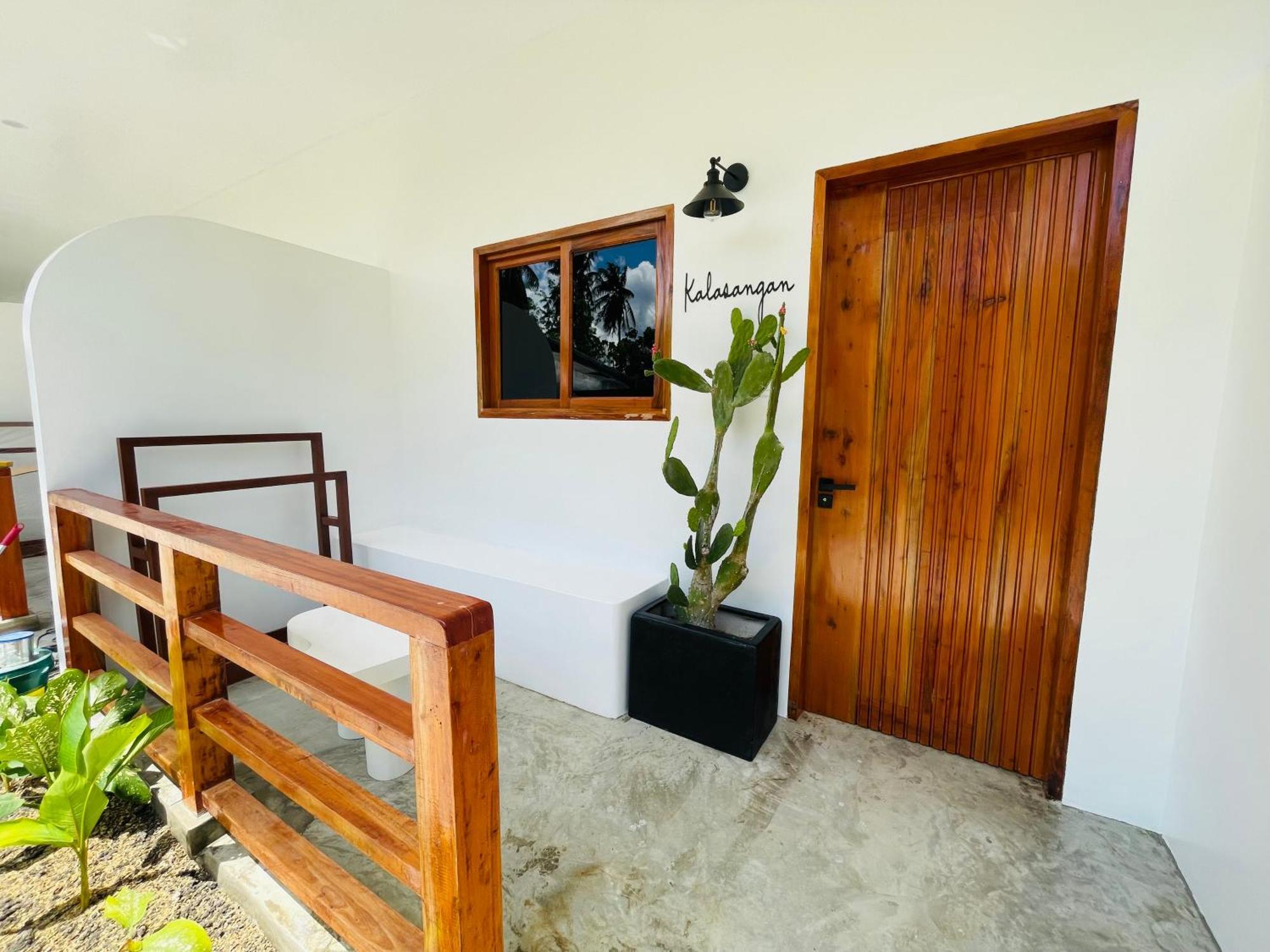 Maayong Hostel (Adults Only) Моалбоал Екстериор снимка