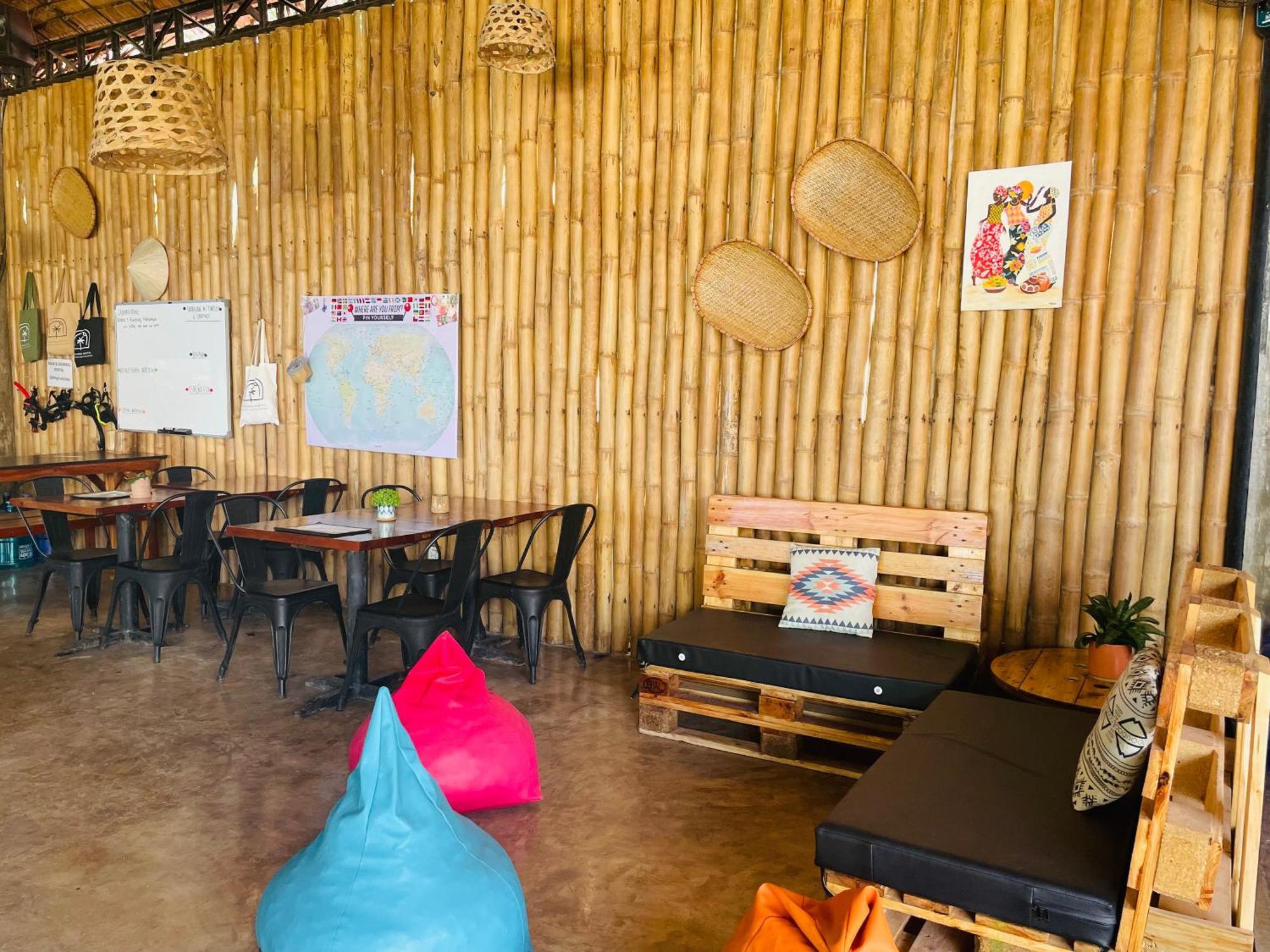 Maayong Hostel (Adults Only) Моалбоал Екстериор снимка