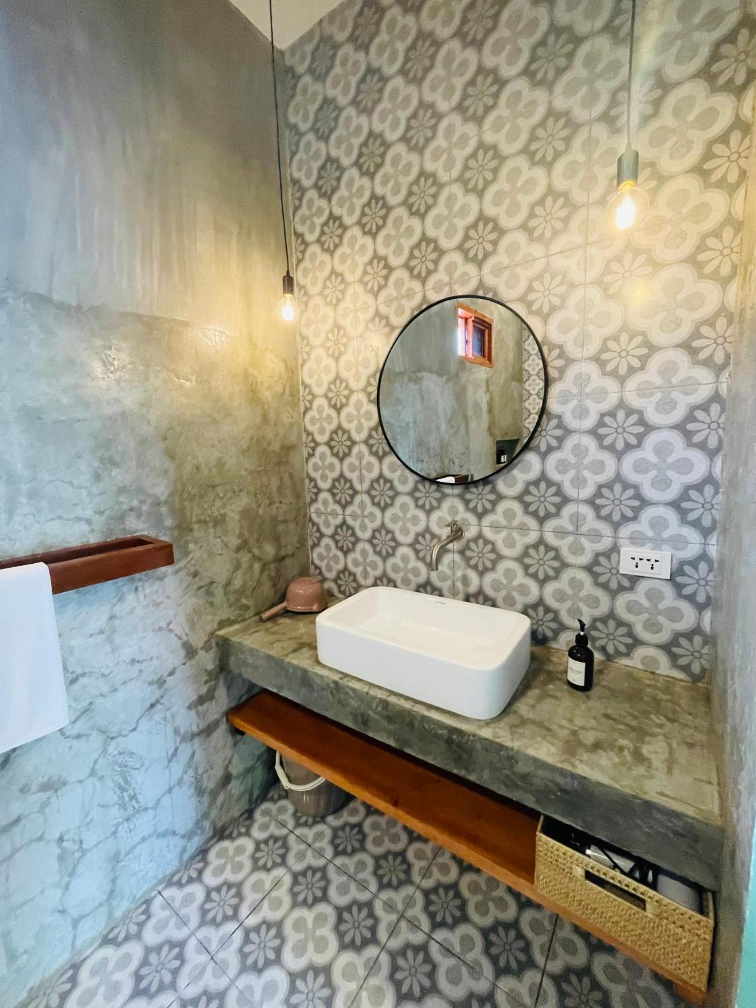 Maayong Hostel (Adults Only) Моалбоал Екстериор снимка
