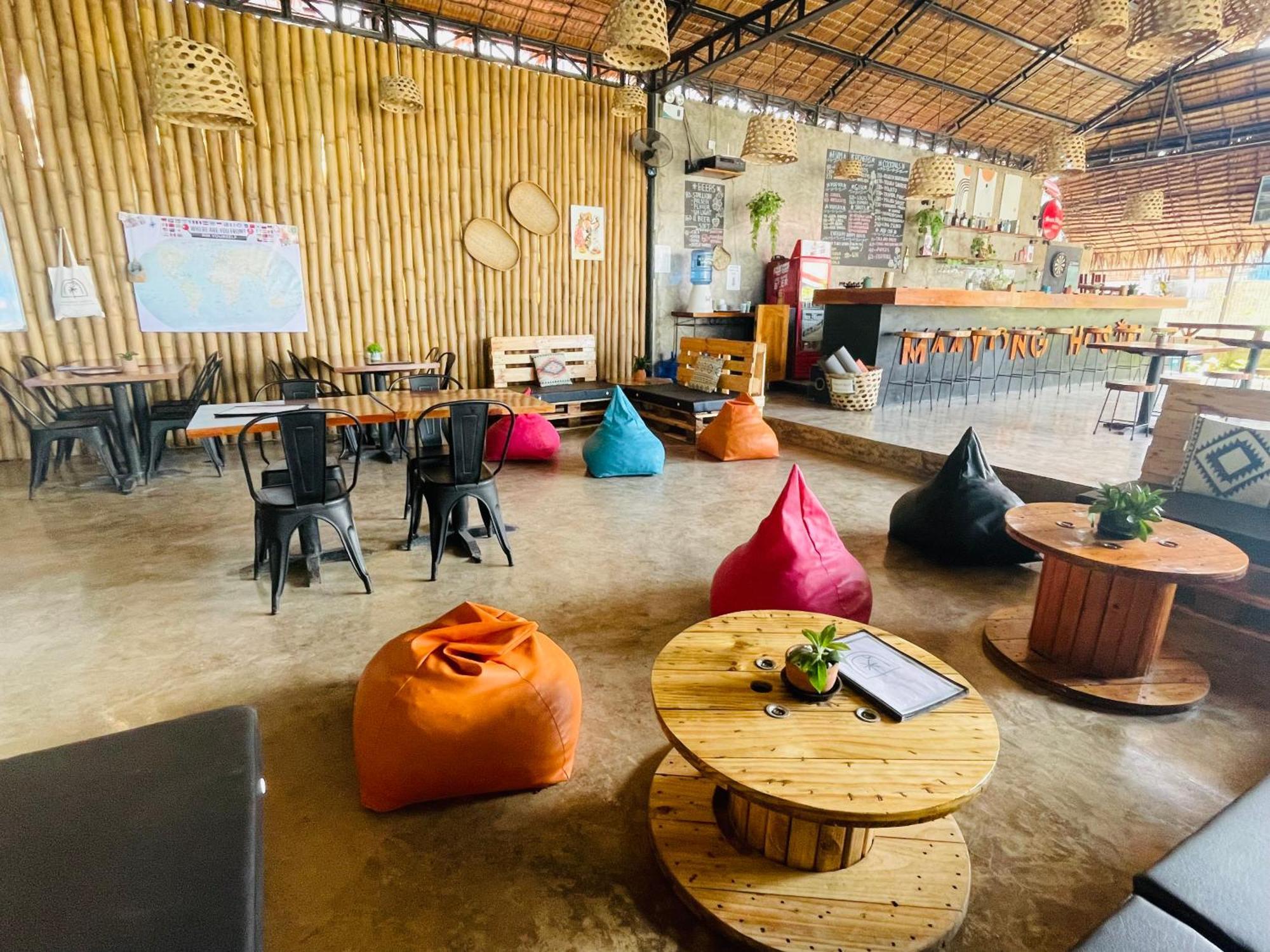 Maayong Hostel (Adults Only) Моалбоал Екстериор снимка