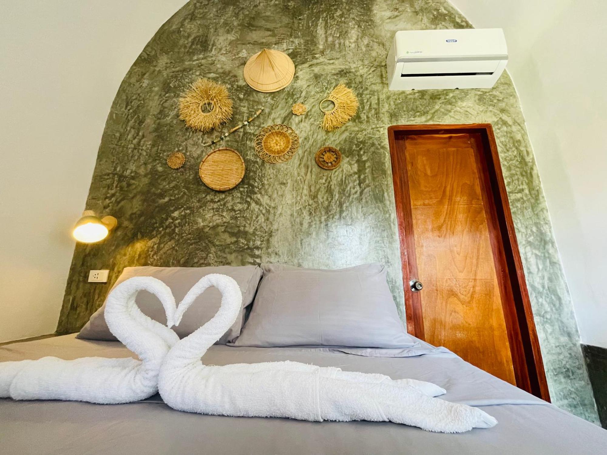 Maayong Hostel (Adults Only) Моалбоал Екстериор снимка